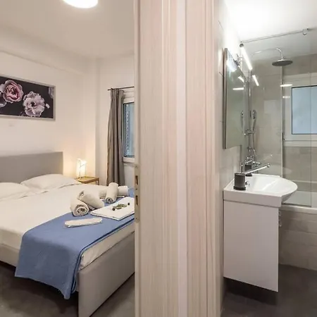Hilton Area Brand New Comfortable Athens