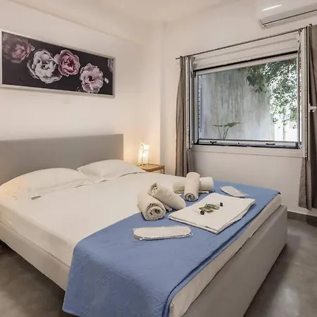 Hilton Area Brand New Comfortable *